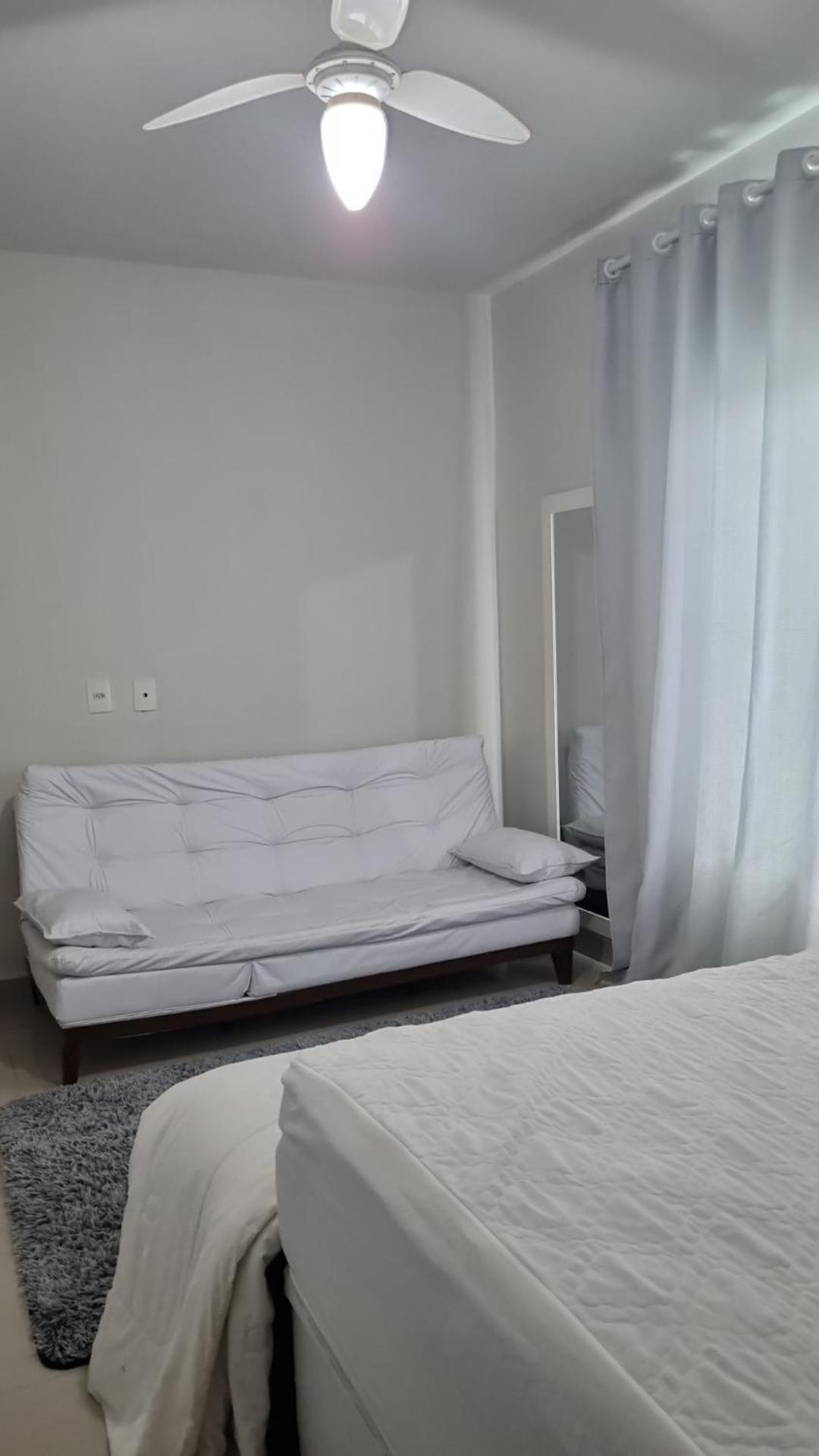 Casa De No Pero Com Piscina E Hidromassagem